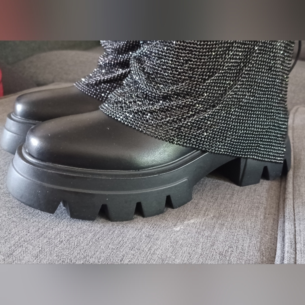 Real Chainmail! Azalea Wang DollsKill 6½ (sold out online) - Picture 9 of 15